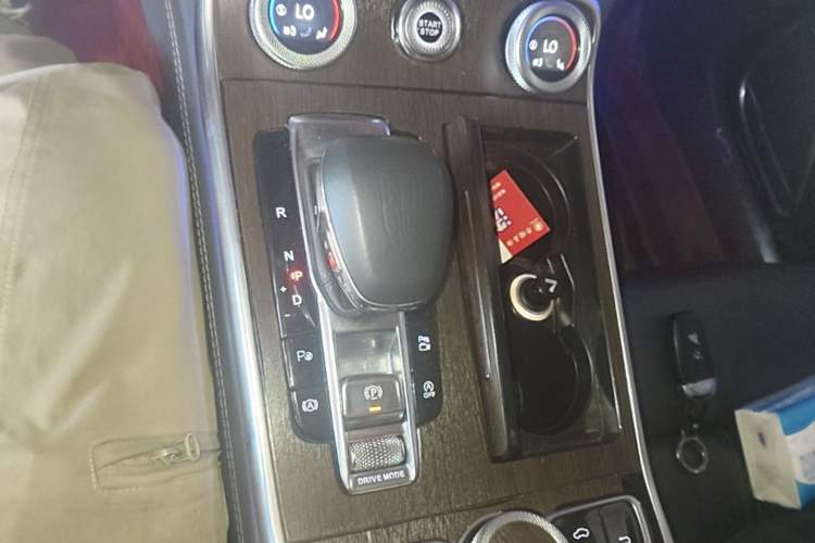 Used Hongqi H9 2020 3.0T Smart Connect Flagship Edition Gear Lever