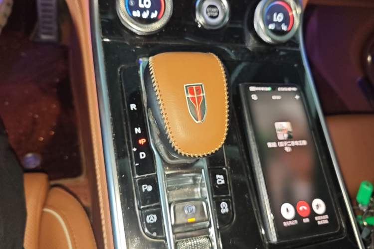 Used Hongqi H9 2020 2.0T Smart Connect Flagship Edition Gear Lever