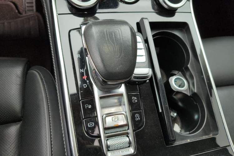 Used Hongqi H9 2020 3.0T Smart Connect Flagship Edition Gear Lever