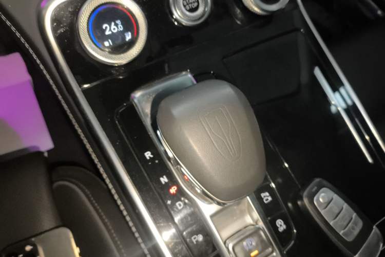 Used Hongqi H9 2020 3.0T Smart Connect Flagship Edition Gear Lever