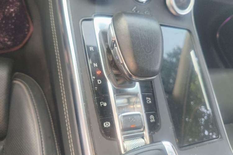 Used Hongqi H9 2020 2.0T Smart Connect Flagship Edition Gear Lever