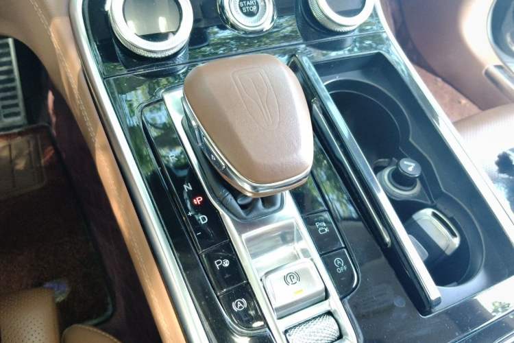 Used Hongqi H9 2020 2.0T Smart Connect Flagship Edition Gear Lever