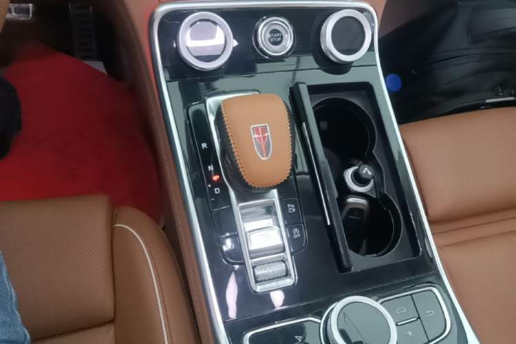Used Hongqi H9 2020 2.0T Smart Connect Flagship Edition Gear Lever