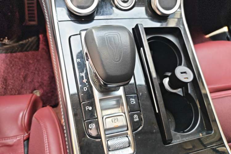 Used Hongqi H9 2020 3.0T Smart Connect Flagship Edition Gear Lever