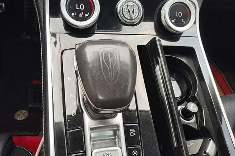 Used Hongqi H9 2020 2.0T Smart Connect Flagship Edition Gear Lever