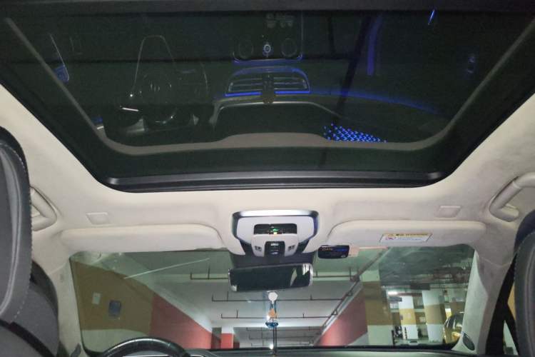 Used Hongqi H9 2020 3.0T Smart Connect Flagship Four-Seat Version Headliner