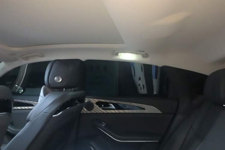 Used Hongqi H9 2020 2.0T Smart Connect Flagship Edition Headliner