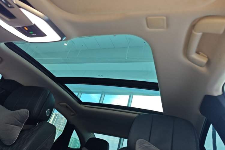 Used Hongqi H9 2020 Revised Version 2.0T Smart Connect Flagship Edition Headliner