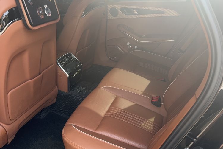 Used Hongqi H9 2020 2.0T Smart Connect Flagship Edition Interior 1