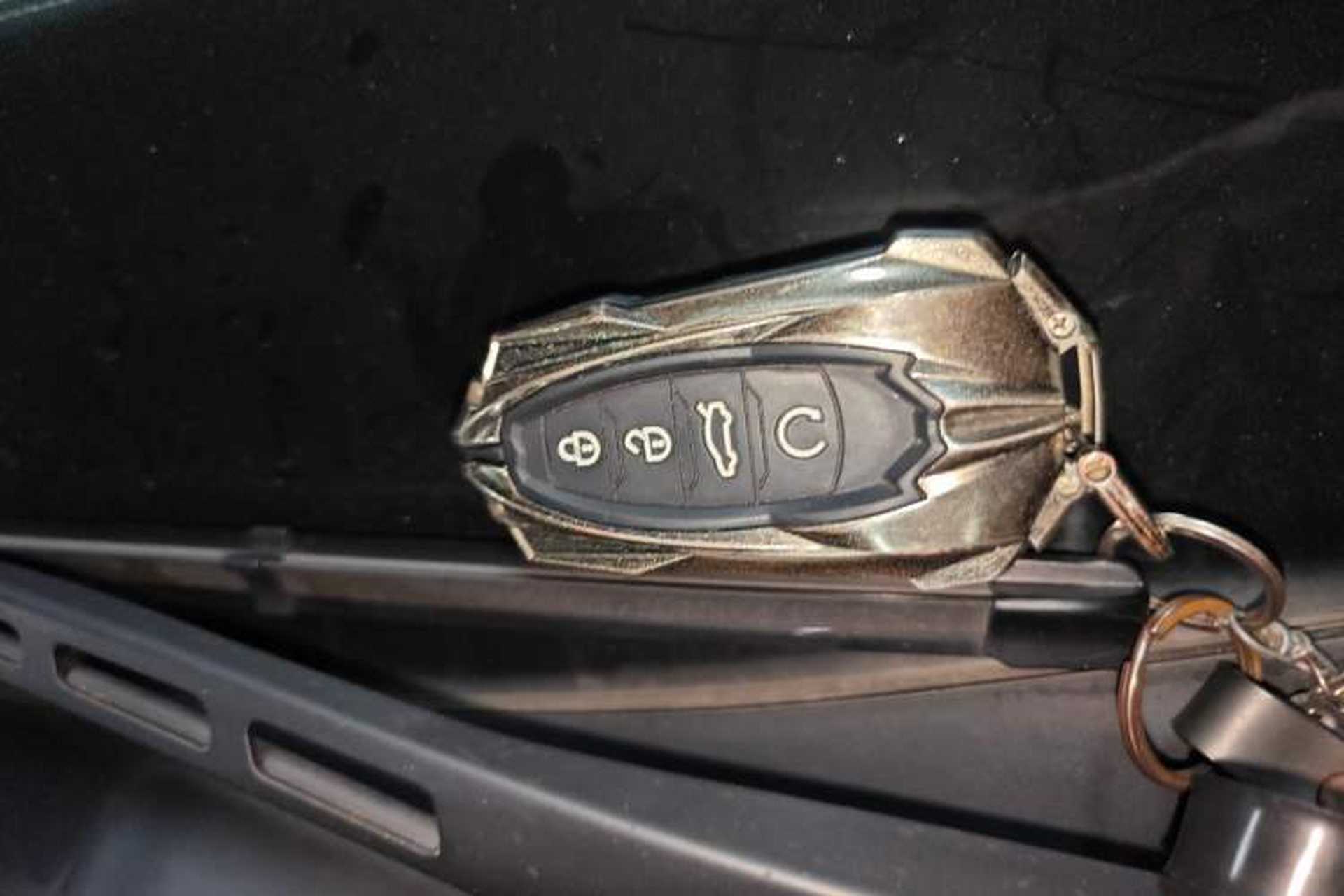 Used Hongqi H9 2020 2.0T Smart Connect Flagship Edition Interior 1