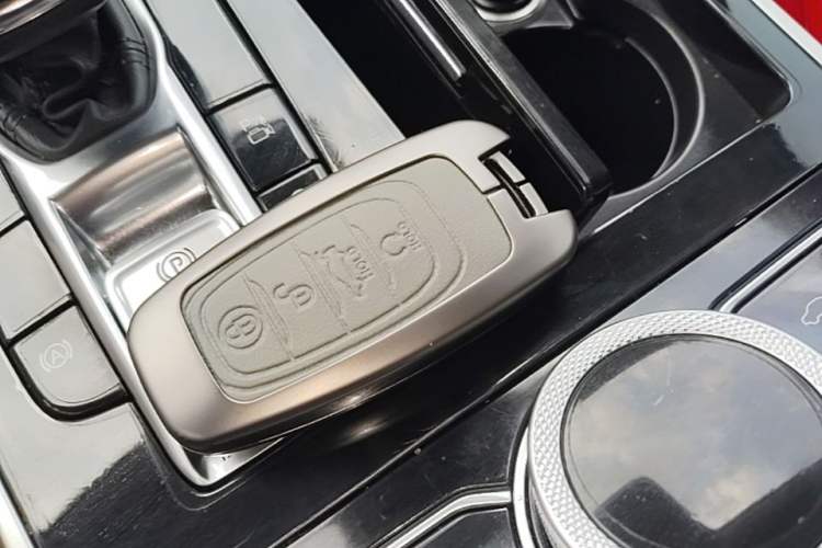 Used Hongqi H9 2020 2.0T Smart Connect Flagship Edition Interior 1