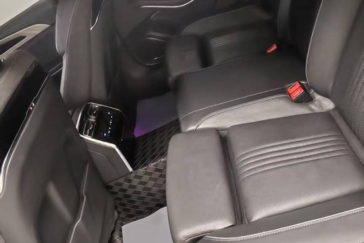 Used Hongqi H9 2020 2.0T Smart Connect Flagship Edition Interior 3