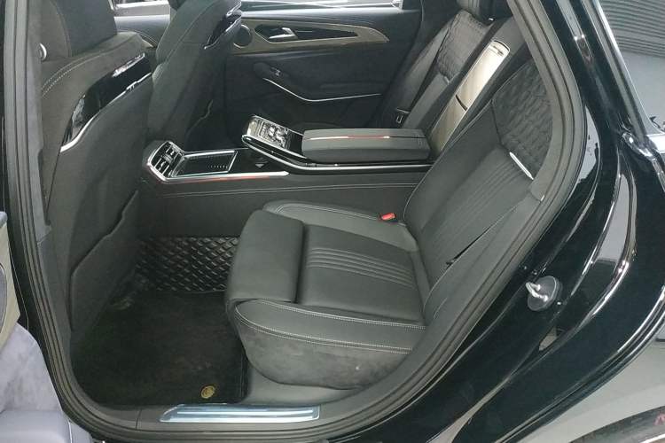 Used Hongqi H9 2020 3.0T Smart Connect Flagship Four-Seat Version Interior 4
