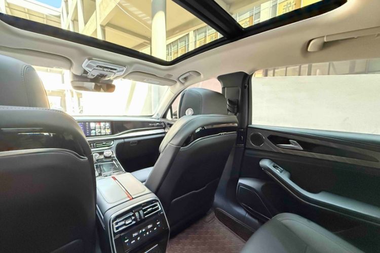 Used Hongqi H9 2020 2.0T Smart Connect Flagship Edition Interior 6