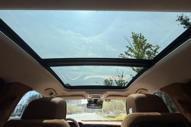 Used Hongqi H9 2020 2.0T Smart Connect Flagship Edition Interior 8
