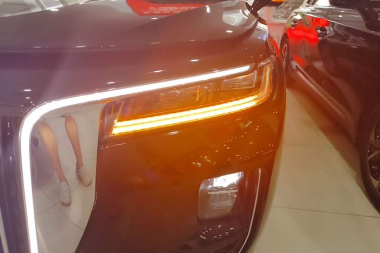 Used Hongqi H9 2020 2.0T Smart Connect Flagship Edition Left Front Headlight