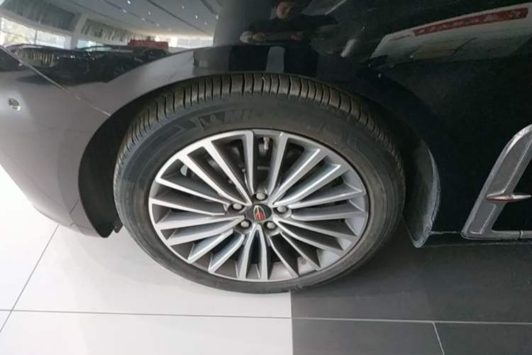 Used Hongqi H9 2020 2.0T Smart Connect Flagship Edition Left Front Wheel Hub