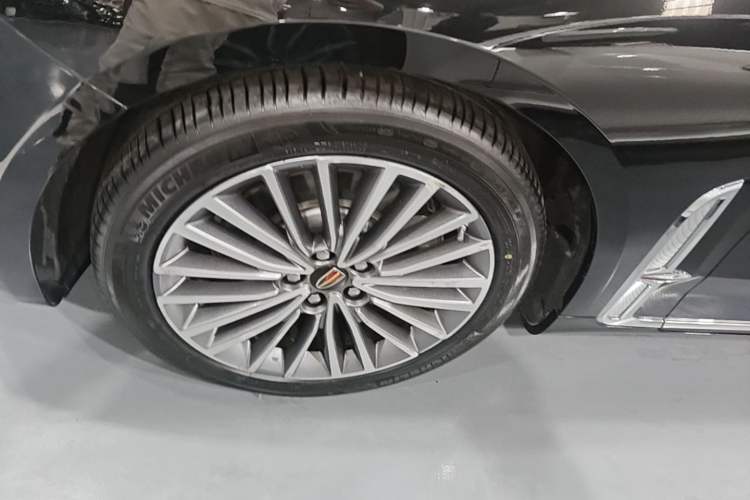 Used Hongqi H9 2020 2.0T Smart Connect Flagship Edition Left Front Wheel Hub