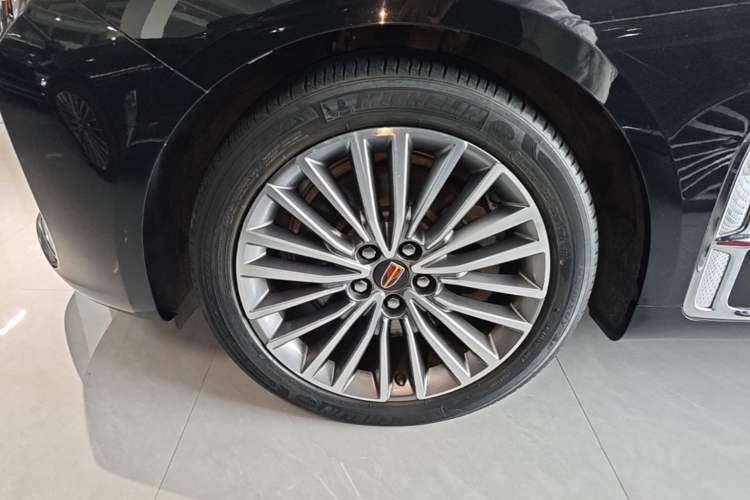 Used Hongqi H9 2020 2.0T Smart Connect Flagship Edition Left Front Wheel Hub