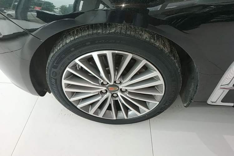 Used Hongqi H9 2020 2.0T Smart Connect Flagship Edition Left Front Wheel Hub