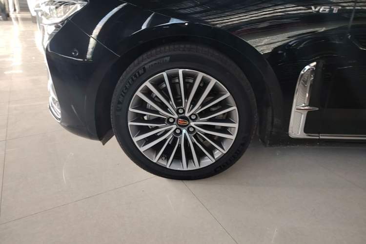 Used Hongqi H9 2020 2.0T Smart Connect Flagship Edition Left Front Wheel Hub