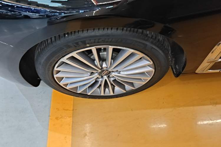 Used Hongqi H9 2020 3.0T Smart Connect Flagship Edition Left Front Wheel Hub