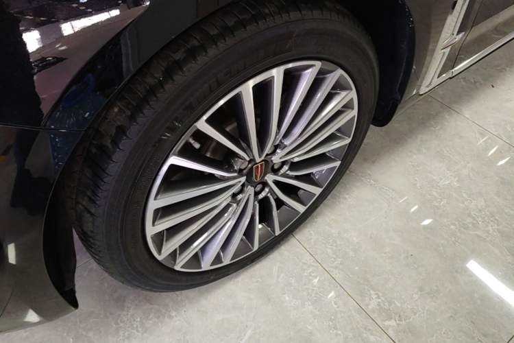 Used Hongqi H9 2020 2.0T Smart Connect Flagship Edition Left Front Wheel Hub