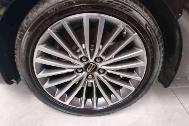 Used Hongqi H9 2020 2.0T Smart Connect Flagship Edition Left Front Wheel Hub