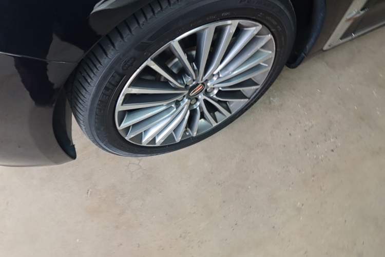 Used Hongqi H9 2020 3.0T Smart Connect Flagship Edition Left Front Wheel Hub