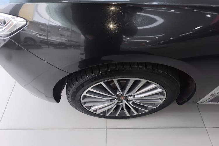 Used Hongqi H9 2020 2.0T Smart Connect Flagship Edition Left Front Wheel Hub