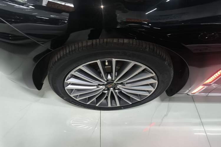 Used Hongqi H9 2020 2.0T Smart Connect Flagship Edition Left Front Wheel Hub
