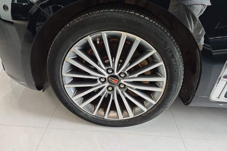 Used Hongqi H9 2020 Revised Version 2.0T Smart Connect Flagship Edition Left Front Wheel Hub