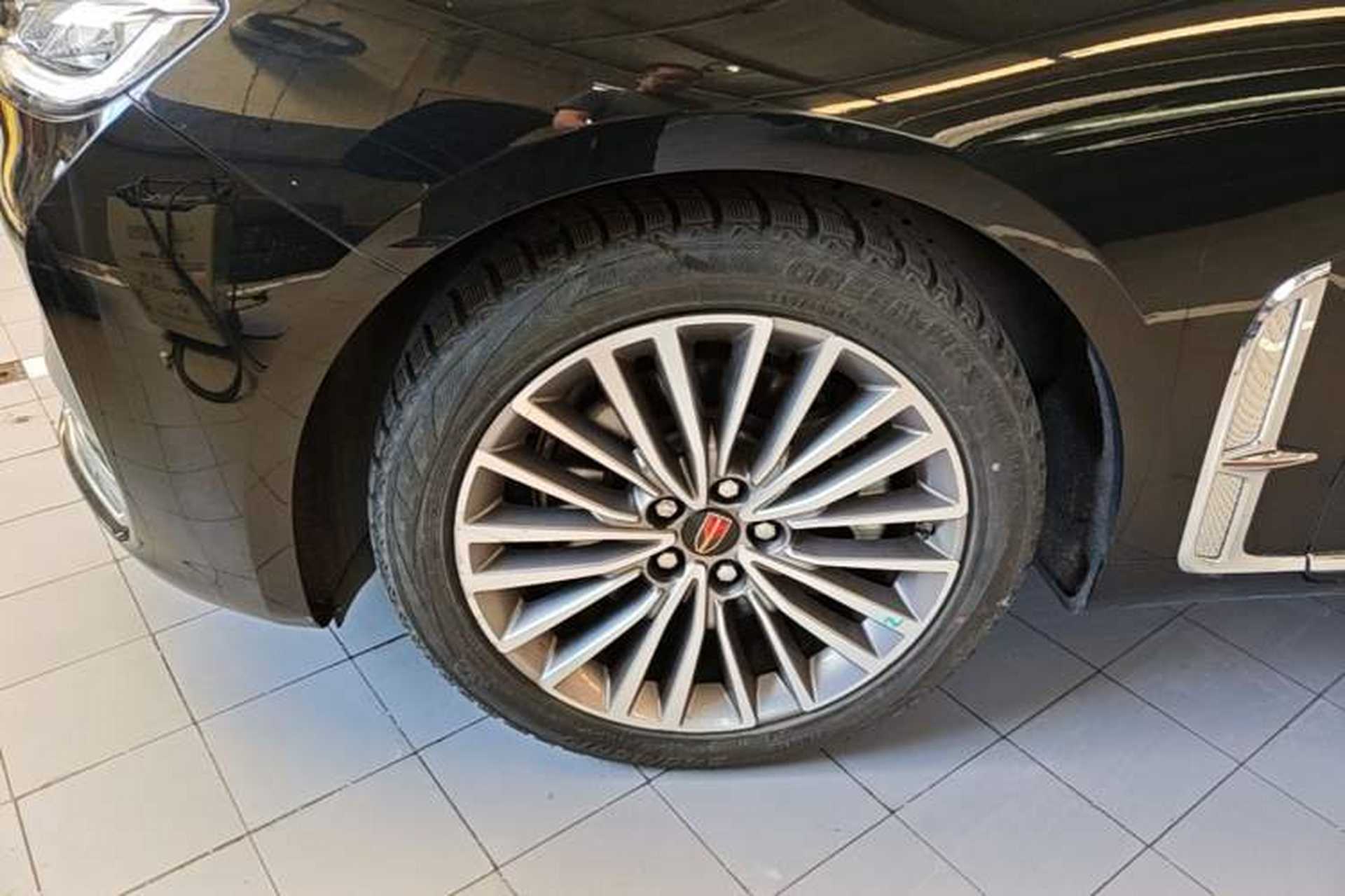 Used Hongqi H9 2020 2.0T Smart Connect Flagship Edition Left Front Wheel Hub