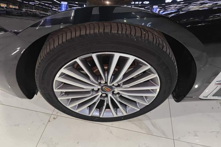 Used Hongqi H9 2020 2.0T Smart Connect Flagship Edition Left Front Wheel Hub