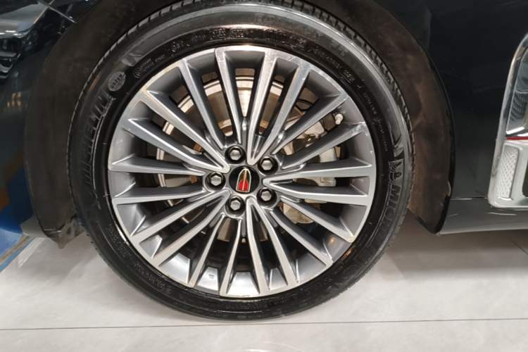 Used Hongqi H9 2020 Revised Version 2.0T Smart Connect Flagship Edition Left Front Wheel Hub