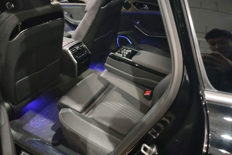 Used Hongqi H9 2020 3.0T Smart Connect Flagship Edition Left Rear Seat