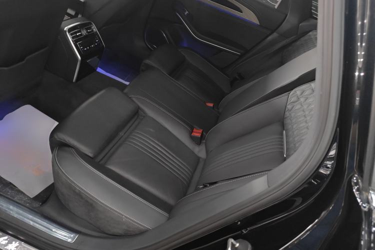 Used Hongqi H9 2020 2.0T Smart Connect Flagship Edition Left Rear Seat