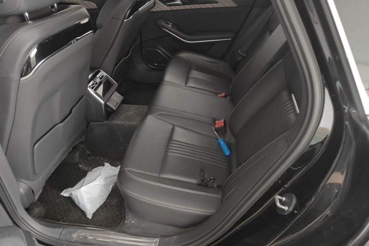Used Hongqi H9 2020 2.0T Smart Connect Flagship Edition Left Rear Seat