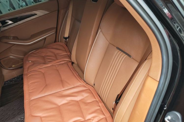 Used Hongqi H9 2020 2.0T Smart Connect Flagship Edition Left Rear Seat