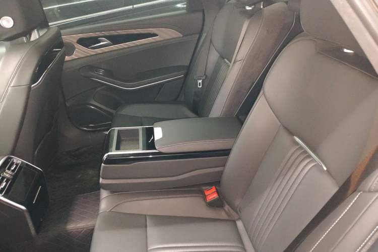 Used Hongqi H9 2020 2.0T Smart Connect Flagship Edition Left Rear Seat