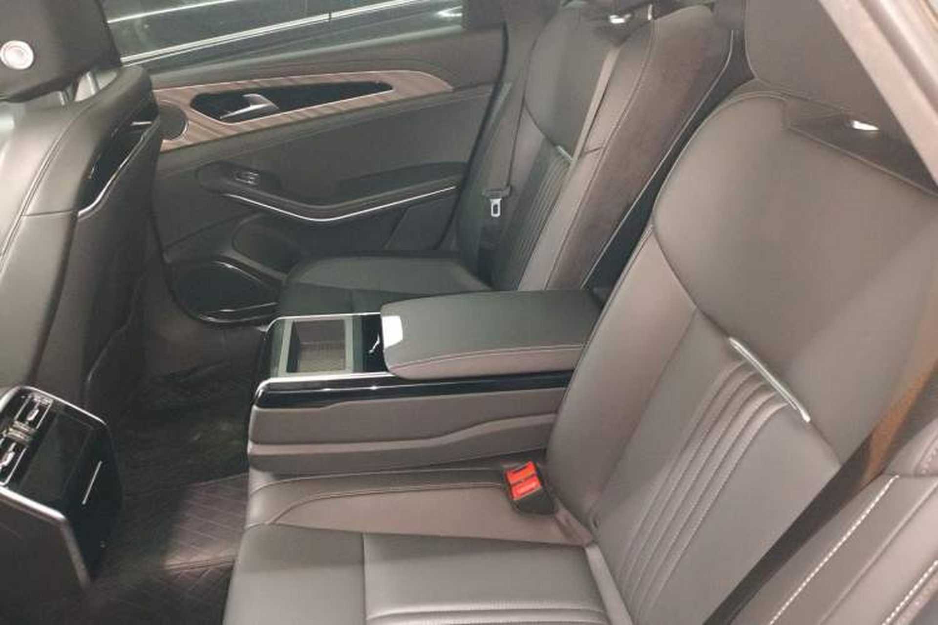 Used Hongqi H9 2020 2.0T Smart Connect Flagship Edition Left Rear Seat