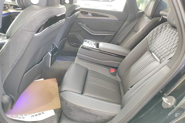 Used Hongqi H9 2020 2.0T Smart Connect Flagship Edition Left Rear Seat