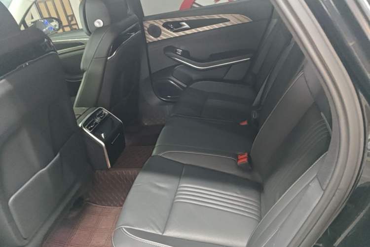 Used Hongqi H9 2020 2.0T Smart Connect Flagship Edition Left Rear Seat