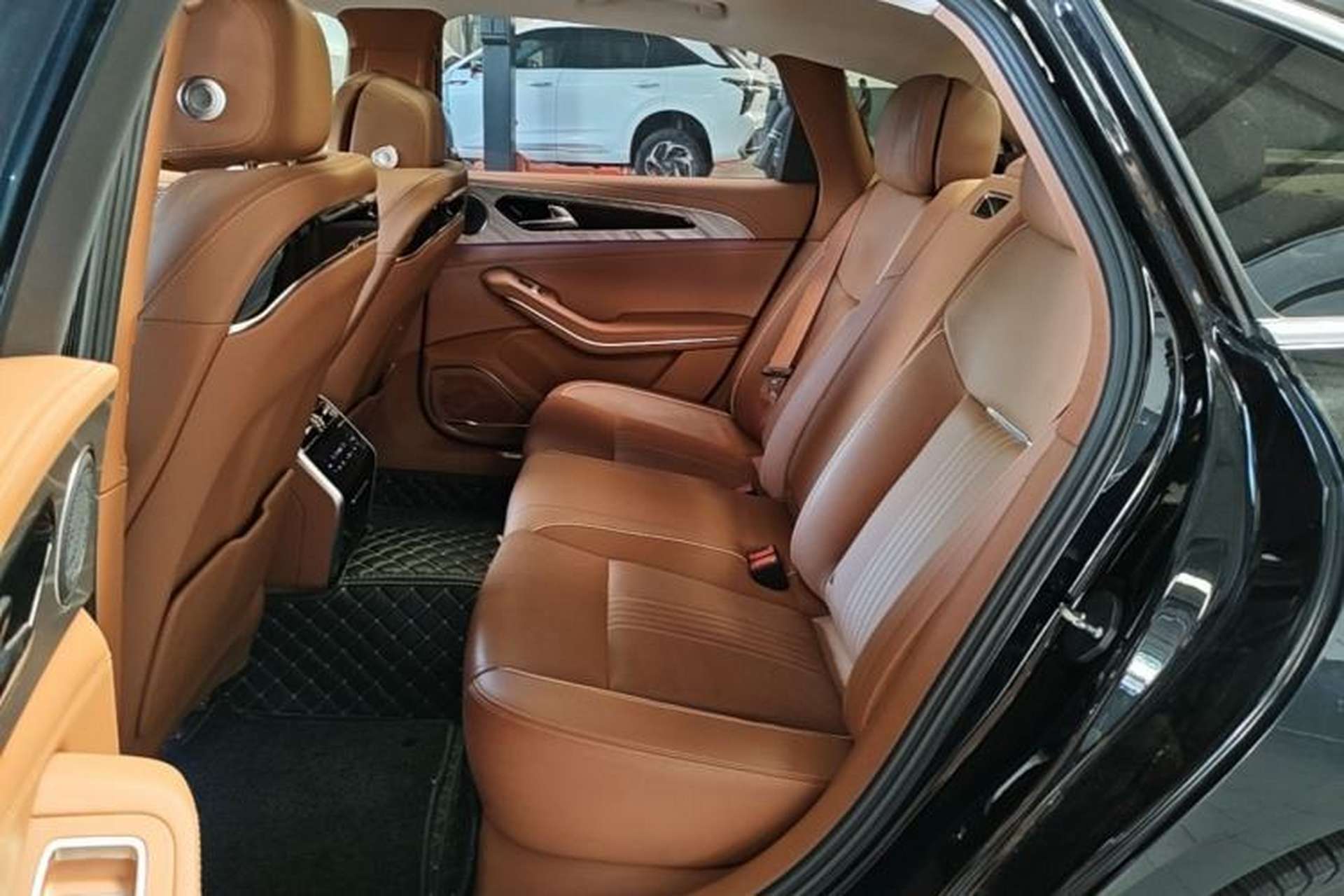 Used Hongqi H9 2020 2.0T Smart Connect Flagship Edition Left Rear Seat