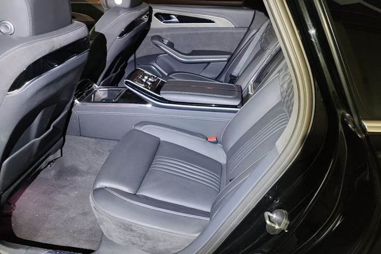 Used Hongqi H9 2020 3.0T Smart Connect Flagship Four-Seat Version Left Rear Seat