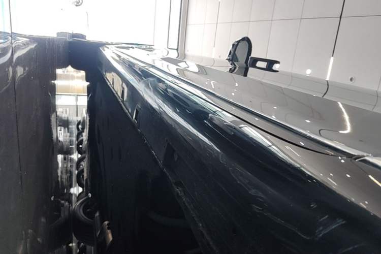 Used Hongqi H9 2020 2.0T Smart Connect Flagship Edition Left Side Sill