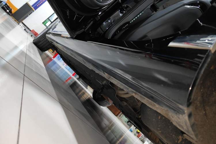 Used Hongqi H9 2020 2.0T Smart Connect Flagship Edition Left Side Sill