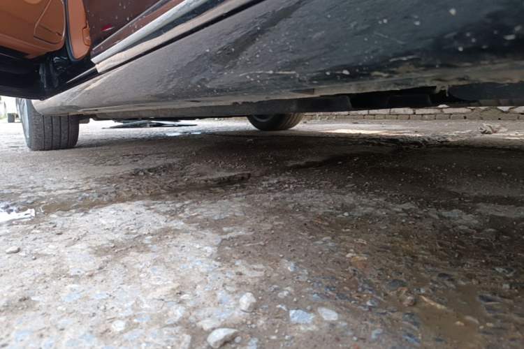 Used Hongqi H9 2020 2.0T Smart Connect Flagship Edition Left Side Sill