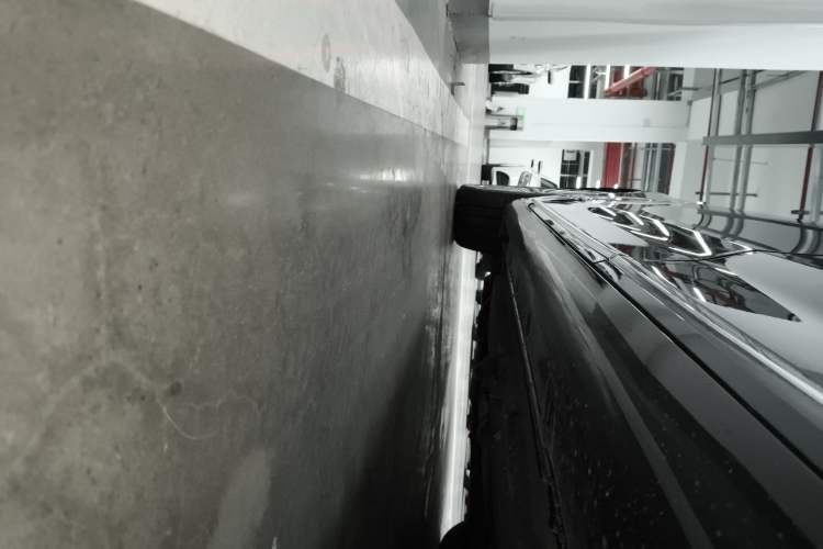Used Hongqi H9 2020 3.0T Smart Connect Flagship Edition Left Side Sill