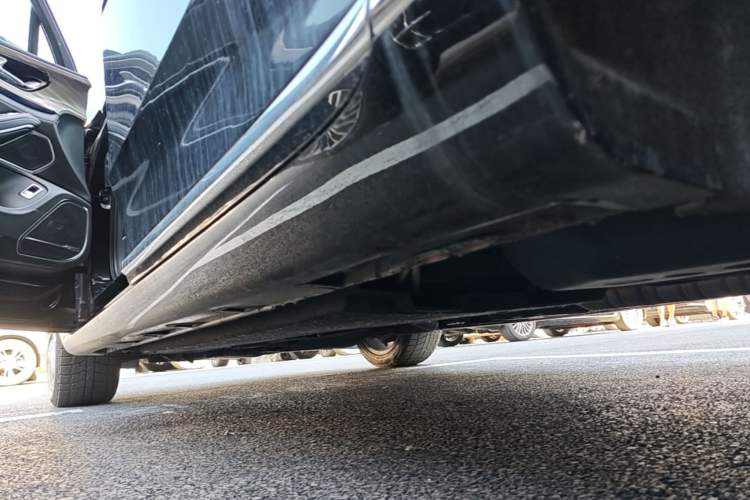 Used Hongqi H9 2020 2.0T Smart Connect Flagship Edition Left Side Sill
